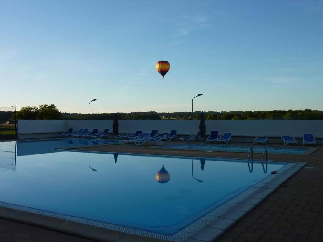 Camping Paradis De Maillac Sainte-Nathalene Exterior photo